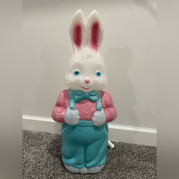 Vintage Mr and Mrs Easter Bunny blow molds - Picture 6 of 13